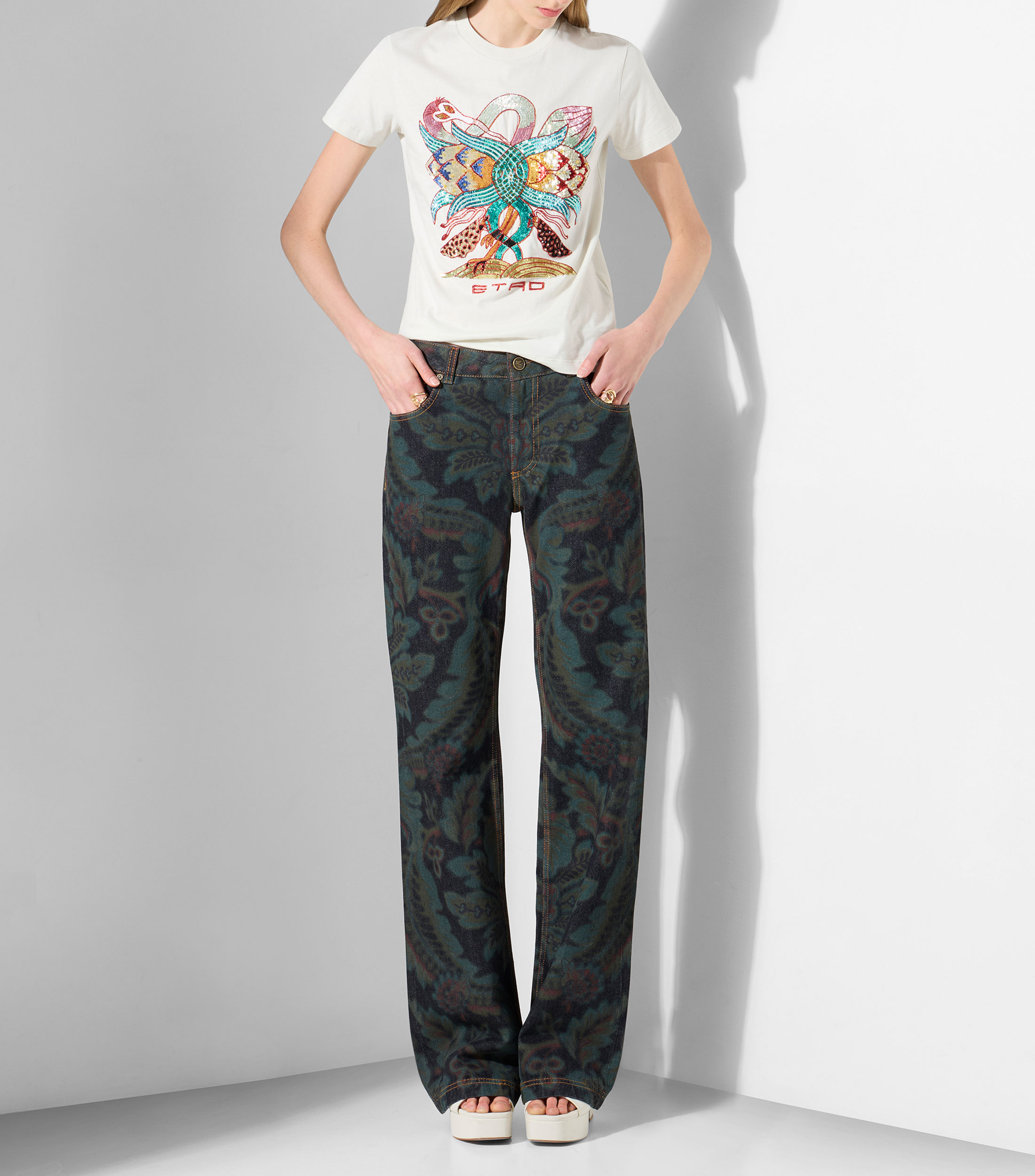 Playera cuello redondo manga corta lisa Mujer